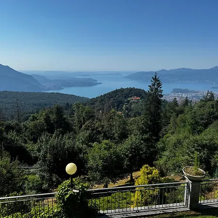 Ara Villa *
